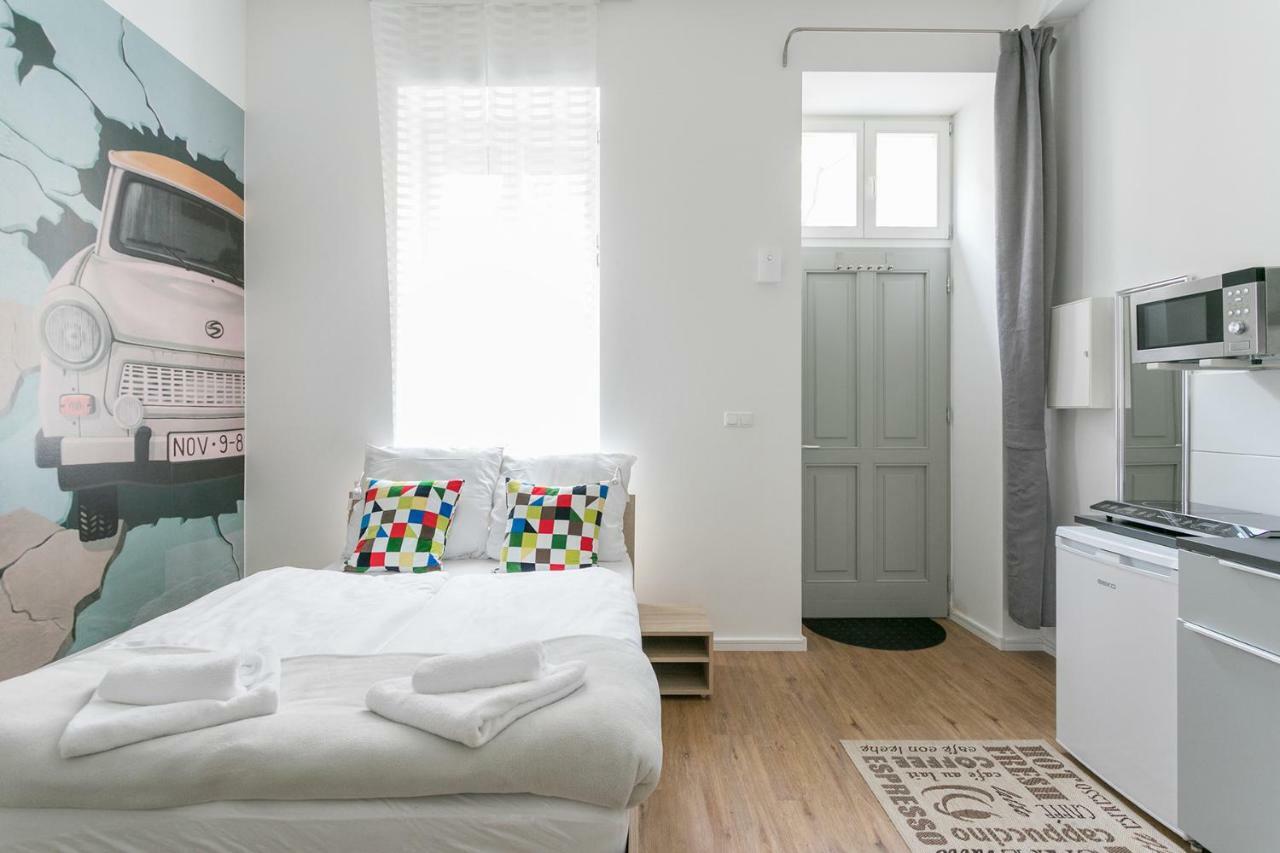 Studio Apartment For 3 Berlin Exterior photo