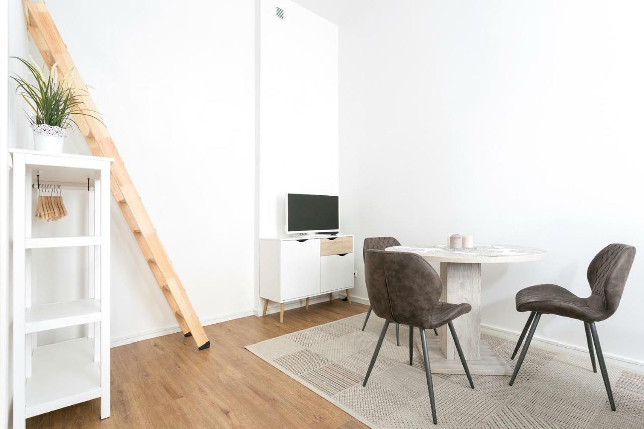 Studio Apartment For 3 Berlin Exterior photo